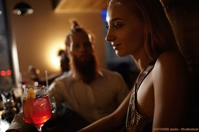 Frauen für ONS in der Bar suchen